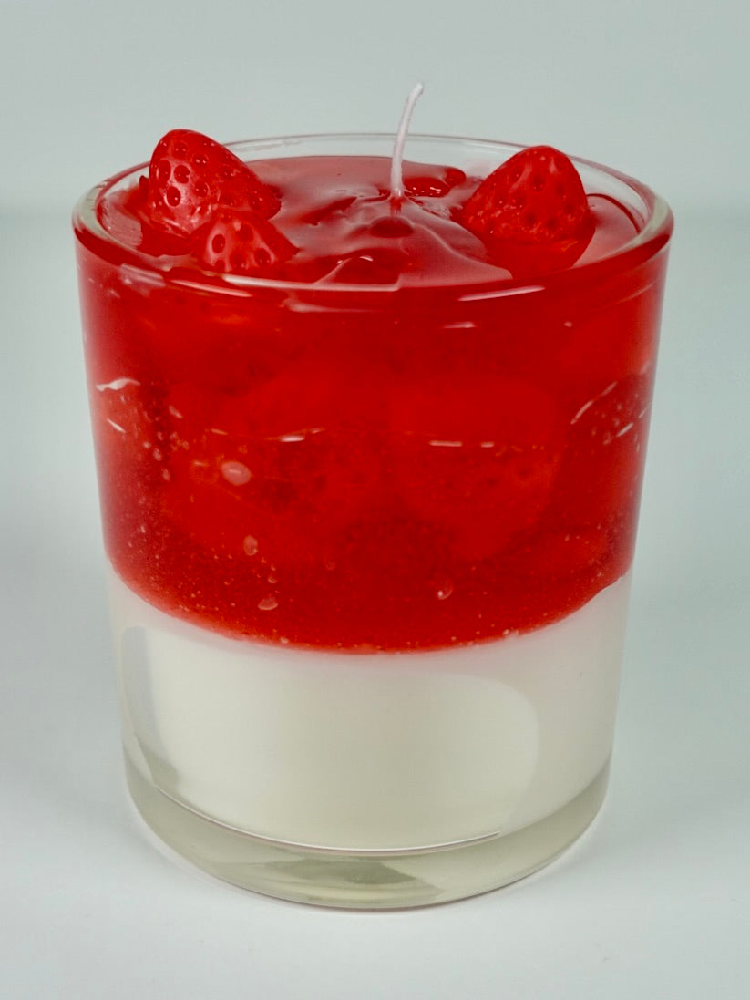 Strawberry Cream Dream Soy Candle – Strawberry, Coconut & Vanilla Blend