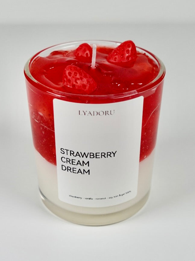 Strawberry Cream Dream Soy Candle – Strawberry, Coconut & Vanilla Blend